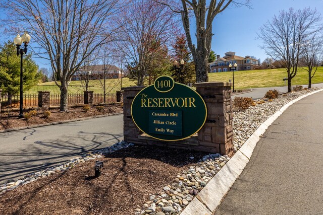 20 Emily Way Unit 20, West Hartford, CT 06107
