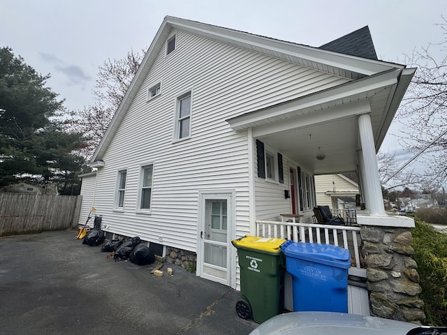 100 Ridgefield Ave, Waterbury, CT 06705 - view of side of home featuring a porch