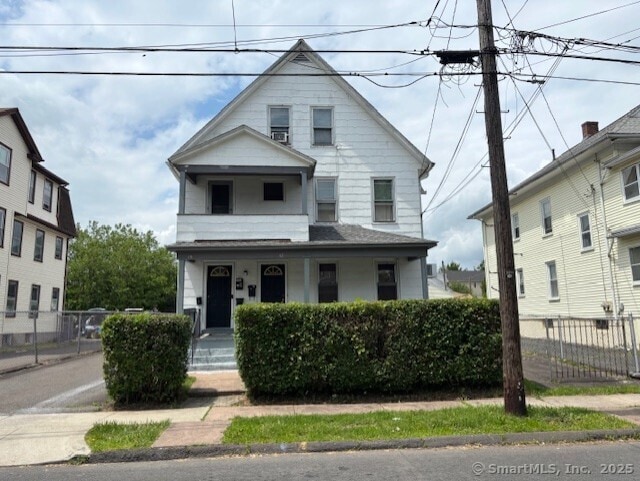 17-19 Fenwick St, Hartford, CT 06114 - traditional style home featuring covered porch