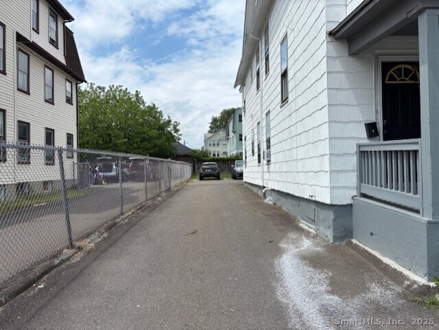 17-19 Fenwick St, Hartford, CT 06114 - view of asphalt road