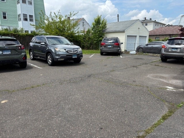17-19 Fenwick St, Hartford, CT 06114 - view of uncovered parking lot