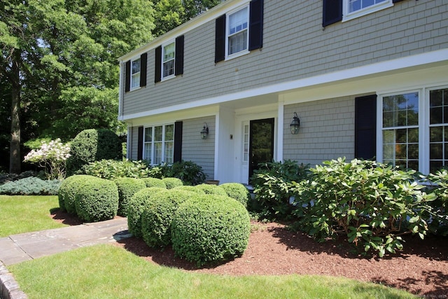 125 Silver Spring Rd, Fairfield, CT 06824 - view of colonial home