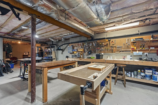301 Fox Hopyard Rd, East Haddam, CT 06423 - below grade area featuring a workshop area