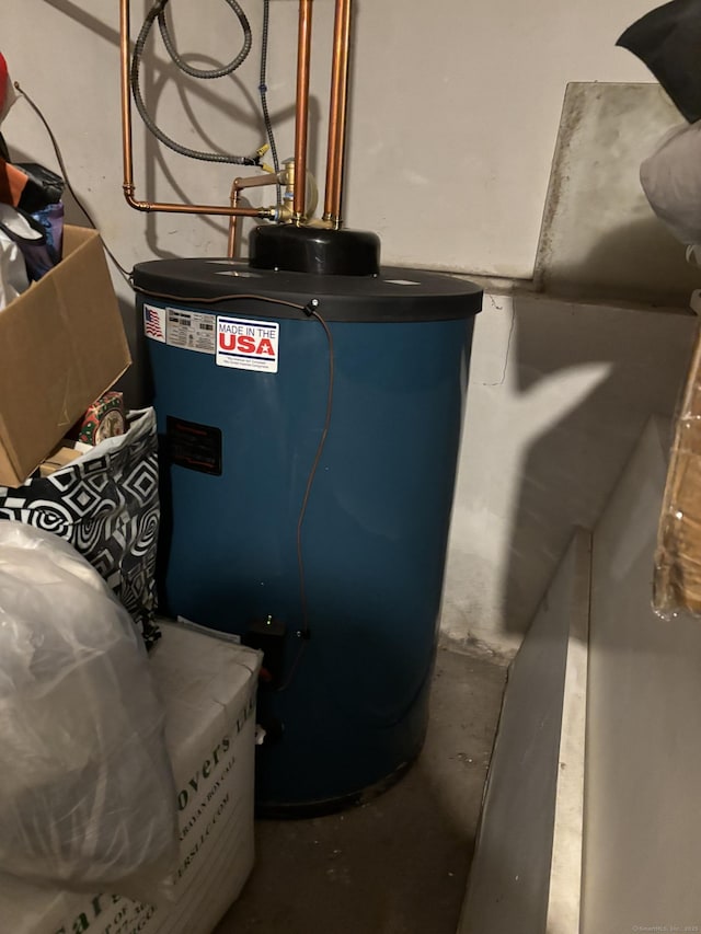 133 Traverse St, Waterbury, CT 06704 - utilities featuring water heater