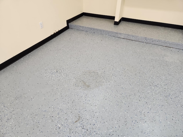 20 Rosina Rd, Hamden, CT 06514 - detailed view of baseboards