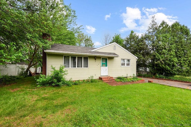 287 Prospect St, Wethersfield, CT 06109 - single story home with entry steps