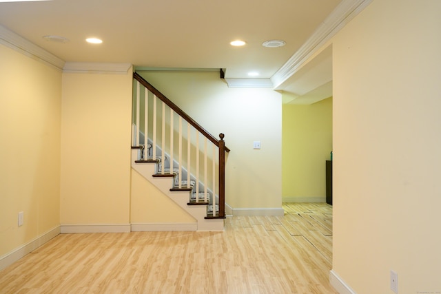 128 S Kent Rd, Kent, CT 06785 - interior space with crown molding, wood finished floors, baseboards, and recessed lighting
