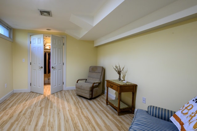 128 S Kent Rd, Kent, CT 06785 - sitting room with baseboards, visible vents, and light wood-style floors