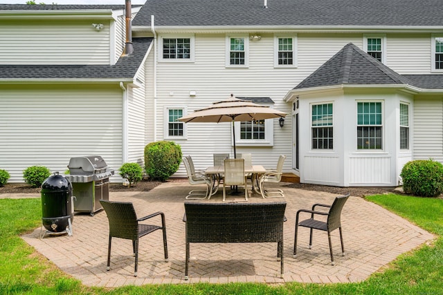 4 Shoreview Ln, Danbury, CT 06811 - view of patio with grilling area and outdoor dining area