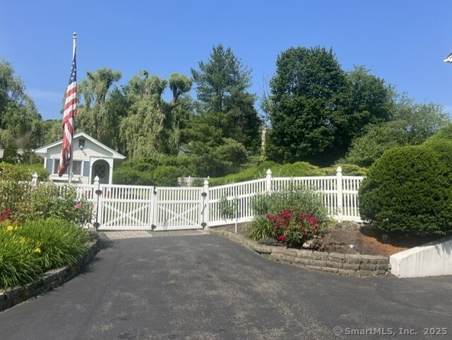 8 E Gate Rd, Danbury, CT 06811 - gate with a fenced front yard