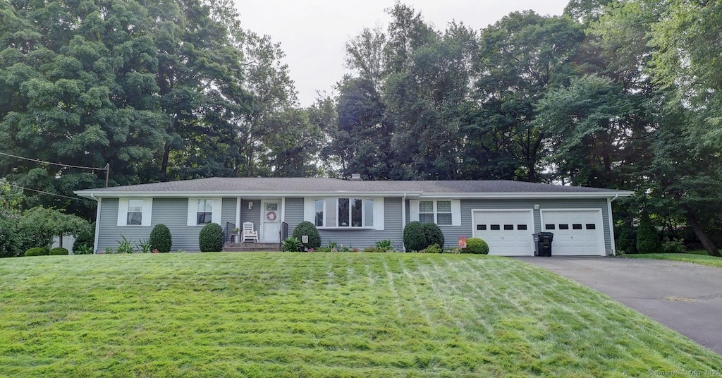 134 Sandy Ln, Meriden, CT 06450 - photo 1