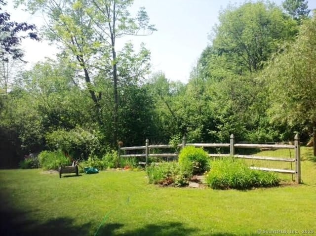7 Beacon Ln, Norfolk, CT 06058 - view of home's community with a yard and fence