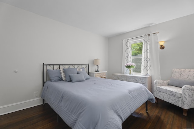 4 Glynn Ave, Middletown, CT 06457 - bedroom with wood finished floors and baseboards