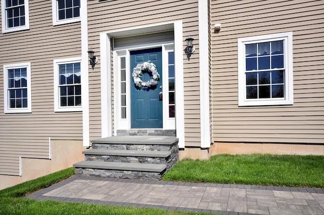 view of exterior entry