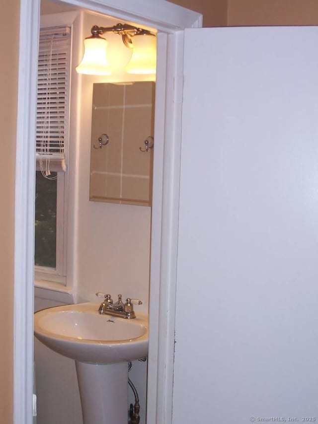 14 Court St, West Haven, CT 06516 - bathroom with a sink