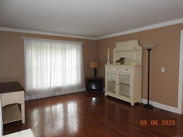 70 Allison Way Unit 70, East Haven, CT 06512 - unfurnished living room with hardwood / wood-style floors, ornamental molding, and baseboards