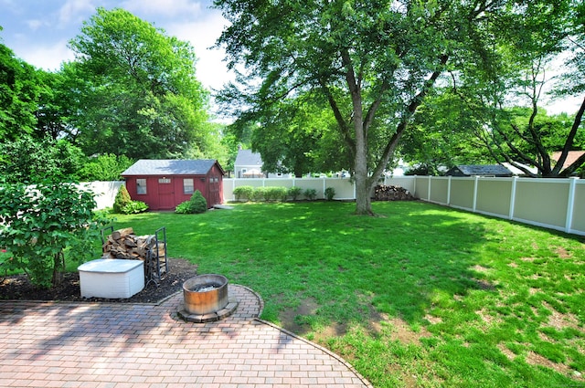 5 Middle Dr, Windsor Locks, CT 06096 - fenced backyard featuring an outdoor structure and a patio