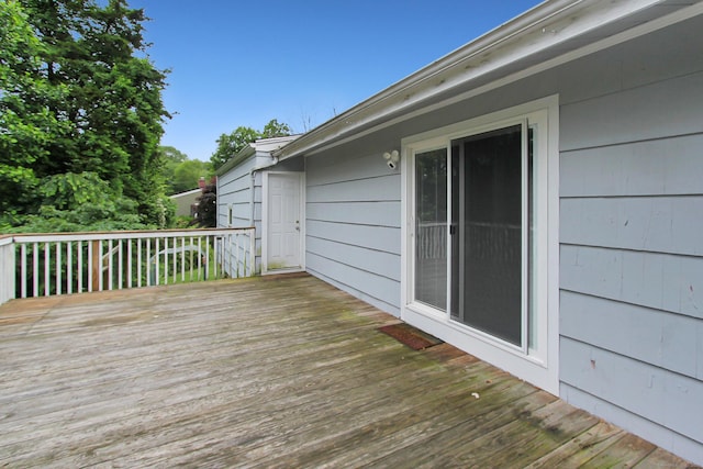 15 Old Stream Ln, Trumbull, CT 06611 - view of deck