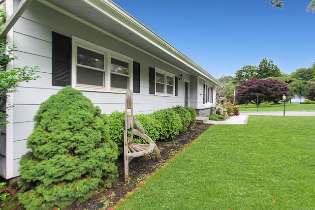 15 Old Stream Ln, Trumbull, CT 06611 - view of home's exterior featuring a yard