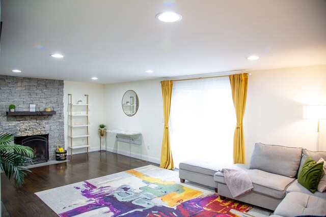 5 Shannon Rdg, Danbury, CT 06810 - living room with recessed lighting, baseboards, and wood finished floors