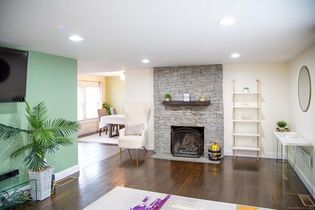 5 Shannon Rdg, Danbury, CT 06810 - living area with baseboards, recessed lighting, wood finished floors, and a fireplace