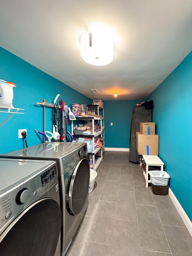 5 Shannon Rdg, Danbury, CT 06810 - clothes washing area featuring laundry area, baseboards, tile patterned flooring, and washer and clothes dryer