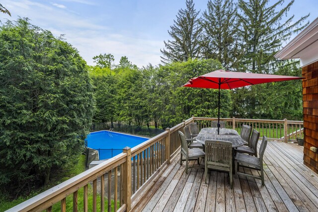 27 Blue Ribbon Dr, Westport, CT 06880 - deck with outdoor dining area