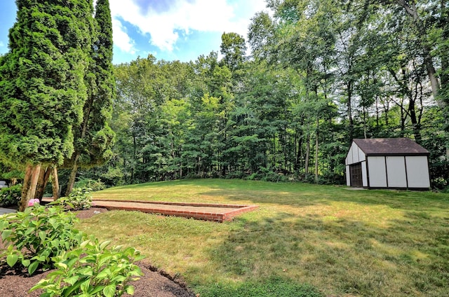 5 Tall Oaks Rd, Wilton, CT 06897 - view of green lawn featuring an outbuilding