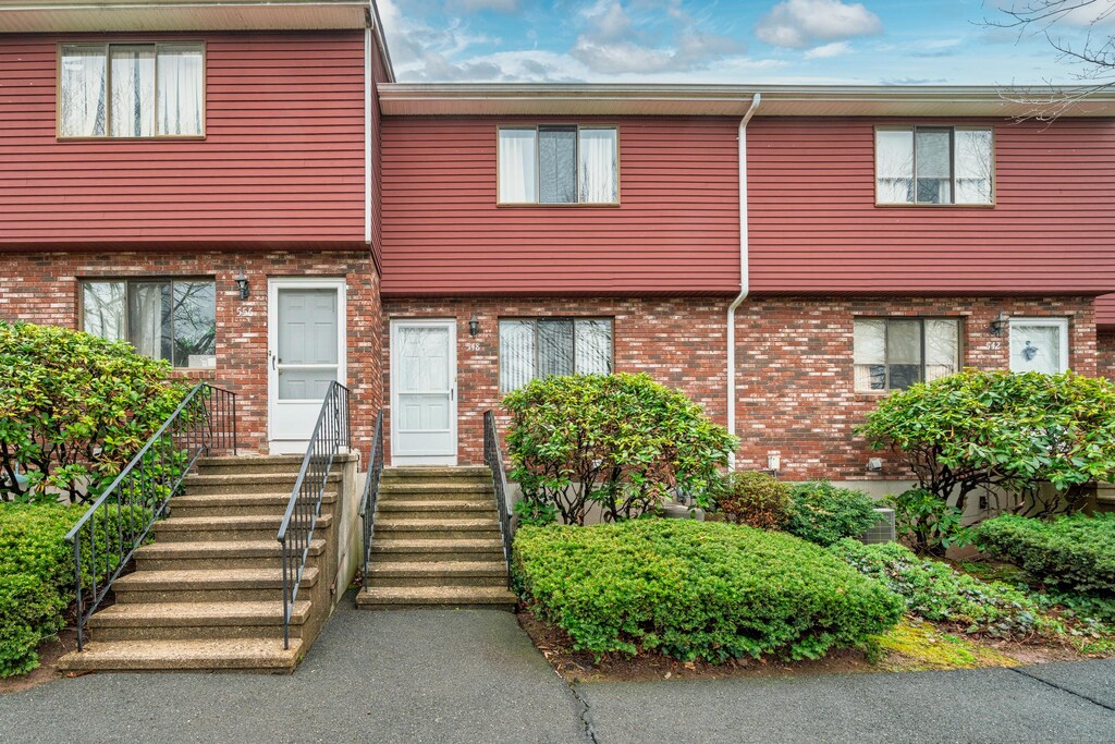 548 Churchill Dr Unit 548, Newington, CT 06111 - multi unit property featuring brick siding