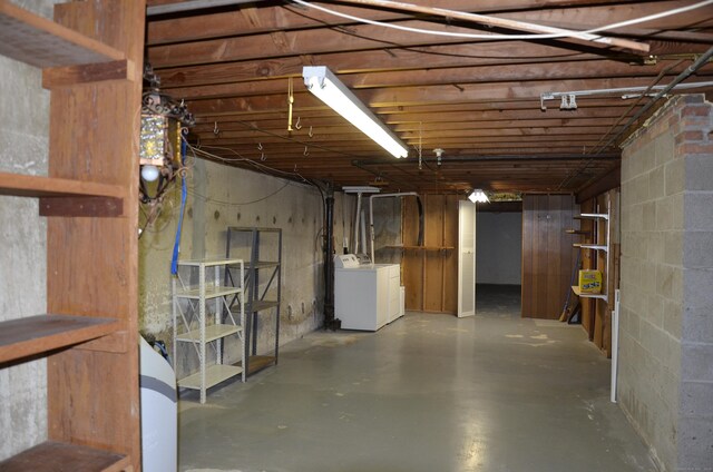 15 Burnwood Dr, Bloomfield, CT 06002 - unfinished basement featuring washer and clothes dryer