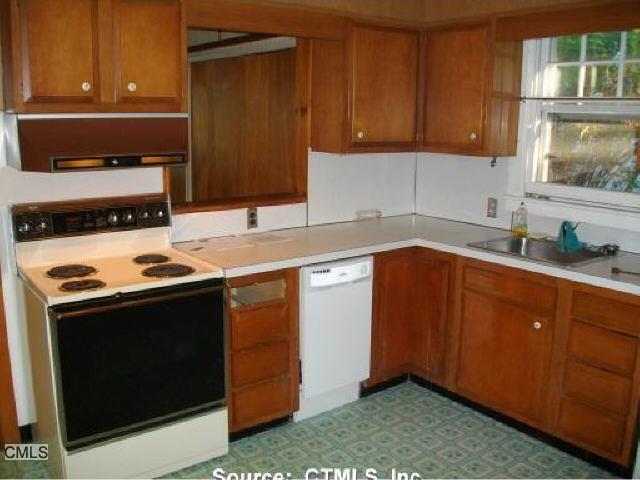 203 Lee Farm Dr, Southbury, CT 06488 - photo 11