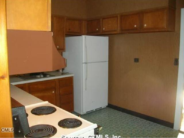 203 Lee Farm Dr, Southbury, CT 06488 - photo 12