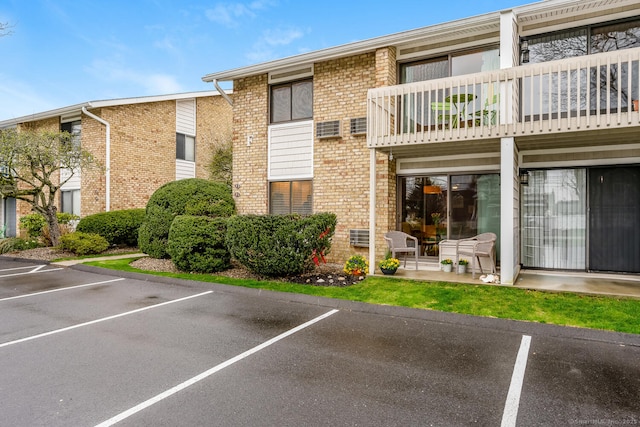 199 Gregory Blvd Apt F1, Norwalk, CT 06855 - view of property with uncovered parking