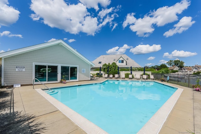 199 Gregory Blvd Apt F1, Norwalk, CT 06855 - community pool with fence and a patio area