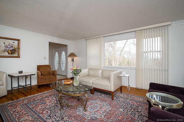 10 Edgehill Dr, Woodbridge, CT 06525 - living area featuring wood finished floors and crown molding