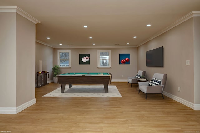 rec room featuring billiards, light wood-style flooring, recessed lighting, baseboards, and ornamental molding
