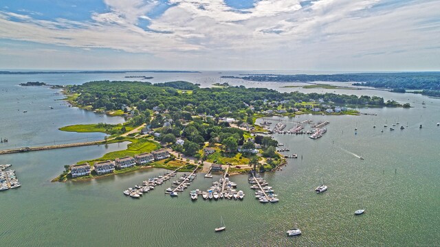 10 Kingfisher Way, Stonington, CT 06355
