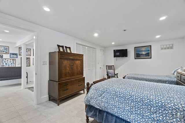 33 Cottage Ln, East Lyme, CT 06357 - bedroom featuring recessed lighting, baseboards, visible vents, and light tile patterned floors