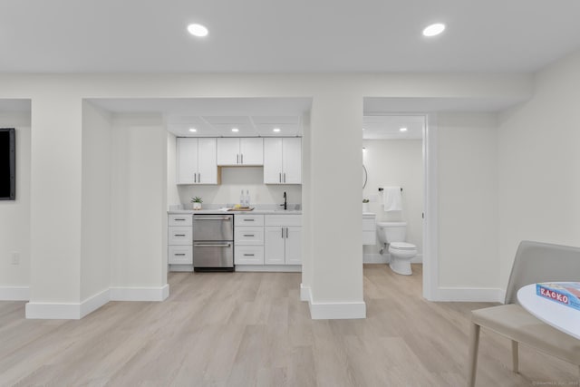 35 Bayberry Ln, Guilford, CT 06437 - interior space with a sink, baseboards, light wood-style floors, and recessed lighting