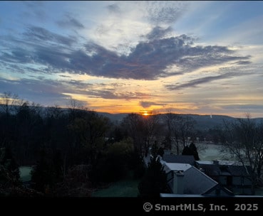 231 Heritage Vlg Unit C, Southbury, CT 06488 - view of mountain background