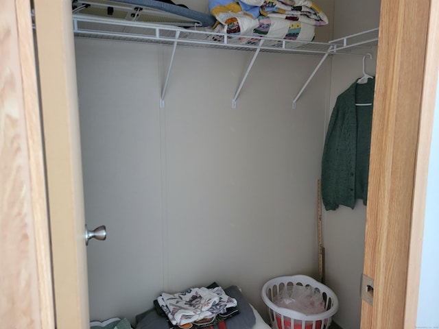 15 Circle Dr, Stonington, CT 06378 - view of walk in closet
