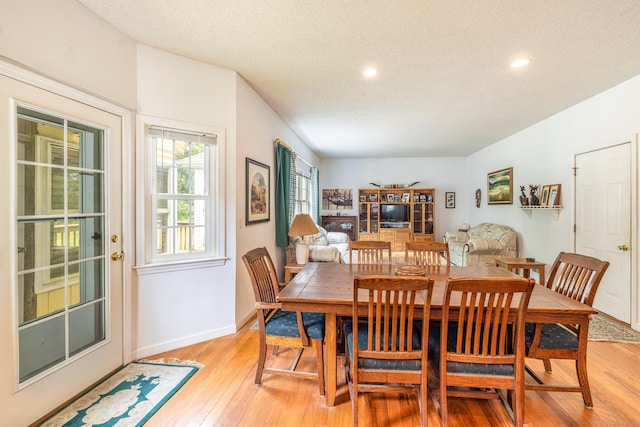 14 Fieldstone Dr, Mansfield, CT 06268 - dining space featuring light wood-style flooring, recessed lighting, and a textured ceiling