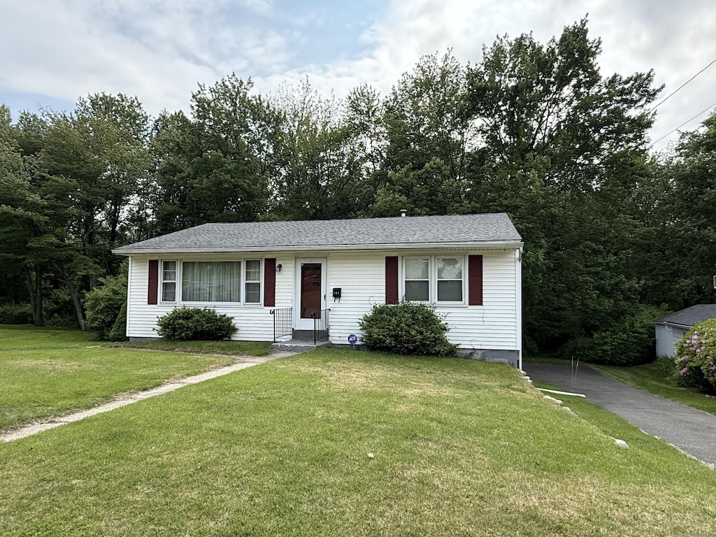 141 Birchwood St, Waterbury, CT 06708 - photo 1