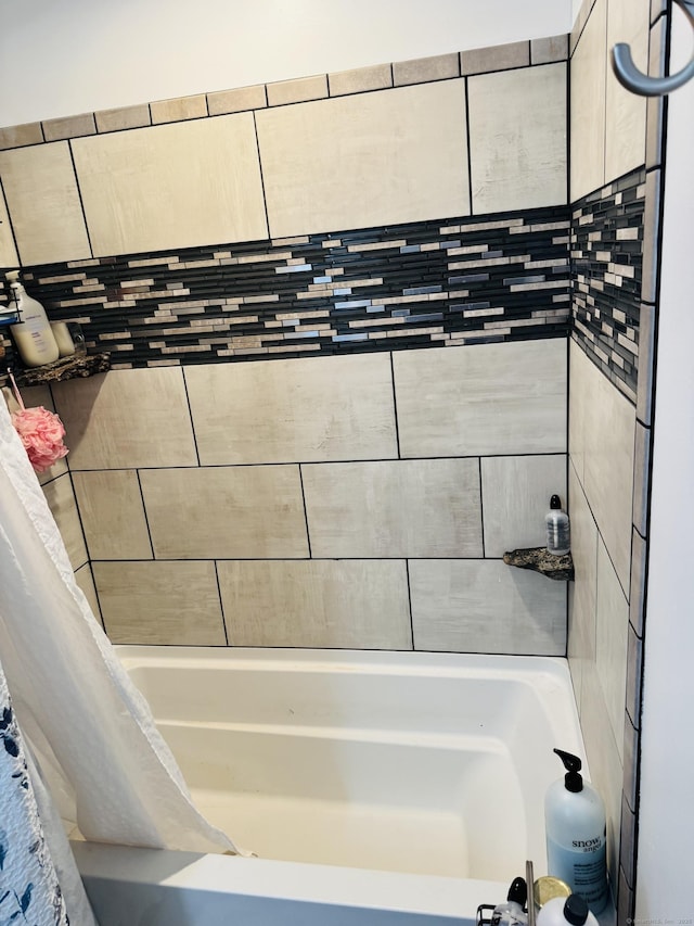 full bathroom featuring shower / bath combo