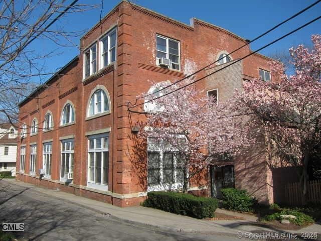 32 Pine St Unit 6, Norwalk, CT 06854 - view of property featuring cooling unit