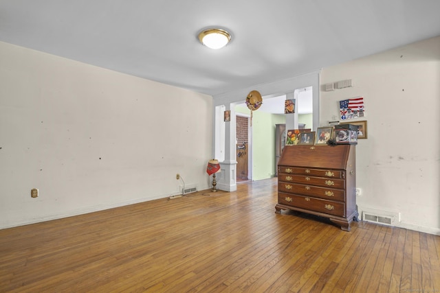 200 New Canaan Ave, Norwalk, CT 06850 - interior space with hardwood / wood-style floors, visible vents, and baseboards