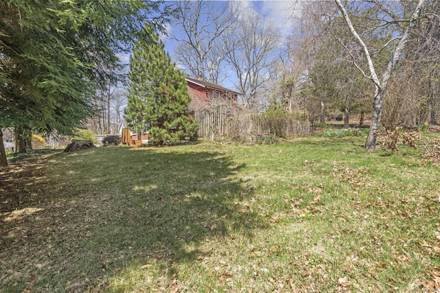 200 New Canaan Ave, Norwalk, CT 06850 - view of yard