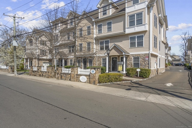 59 Liberty St Apt 42, Stamford, CT 06902 - photo 1