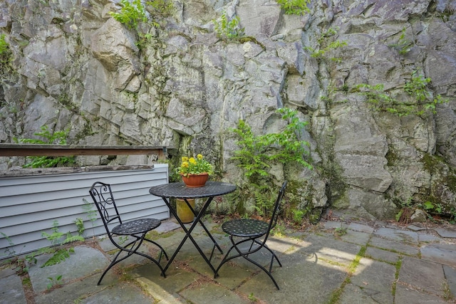 37 Wilton Crst, Wilton, CT 06897 - view of patio