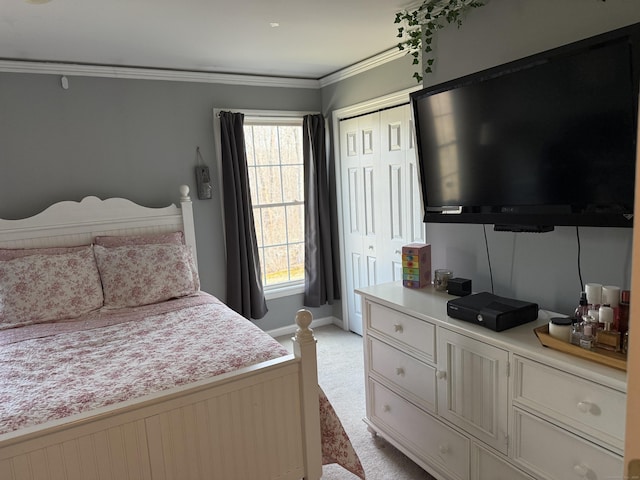 2 Anita Way, Warren, CT 06754 - bedroom featuring light colored carpet, crown molding, a closet, and baseboards